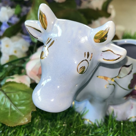 Vintage PURPLE Floral Sitting Cow Creamer 5.5". Gold Trim & Flowers. MINT - Picture 2 of 8